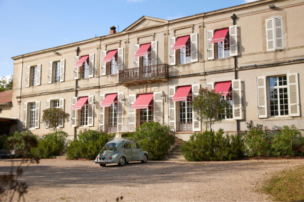 Façade du domaine de Montcausson